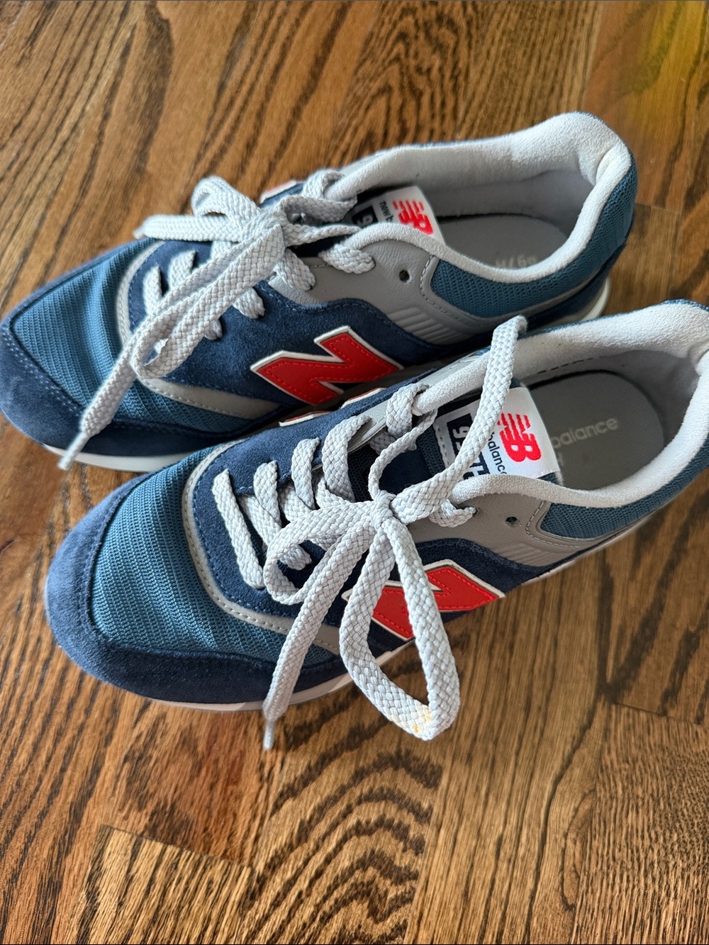 New Balance Sneakers Size 4 Boys